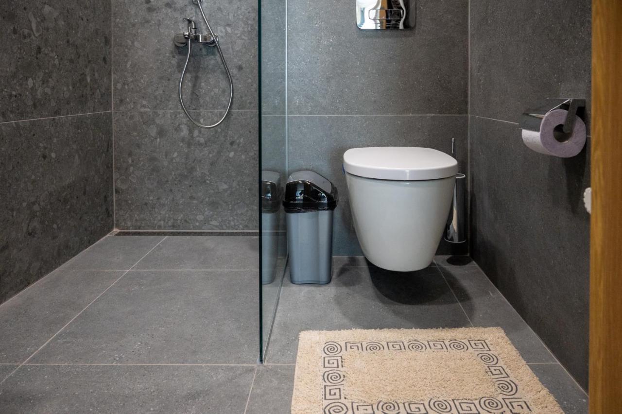 Modern And Spacious In The Centre Apartment *