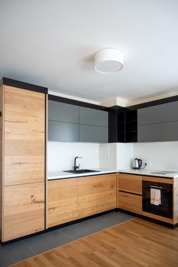Modern And Spacious In The Centre Apartment *