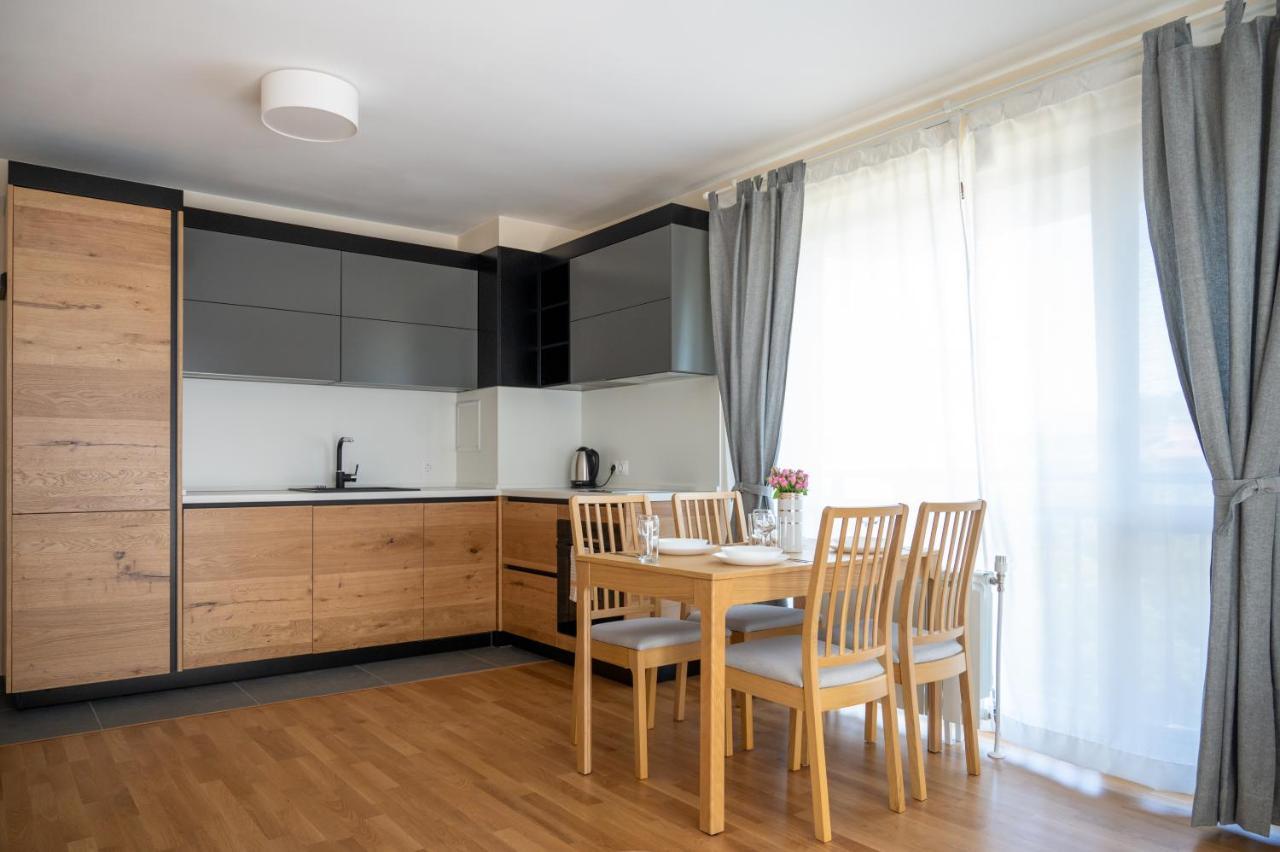 Modern And Spacious In The Centre *